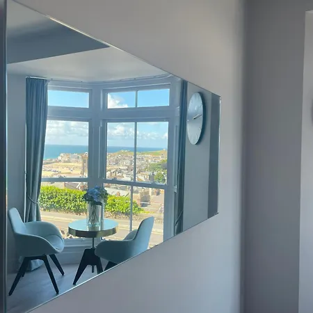 Henrys St Ives (Cornwall)